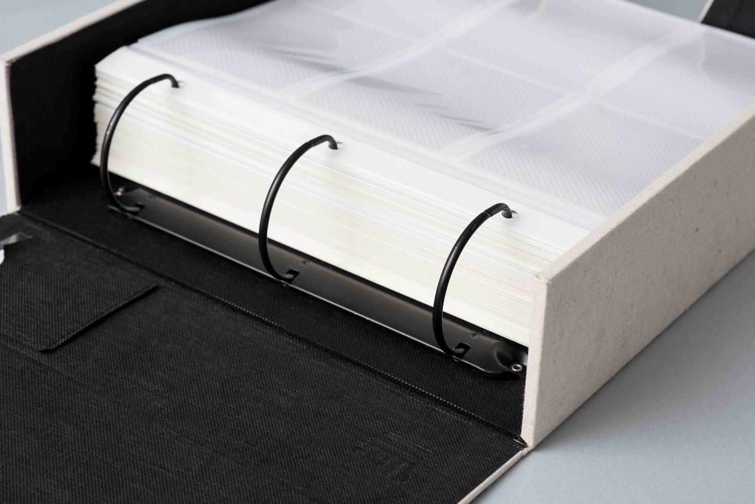 収納枚数1,200枚の大容量!